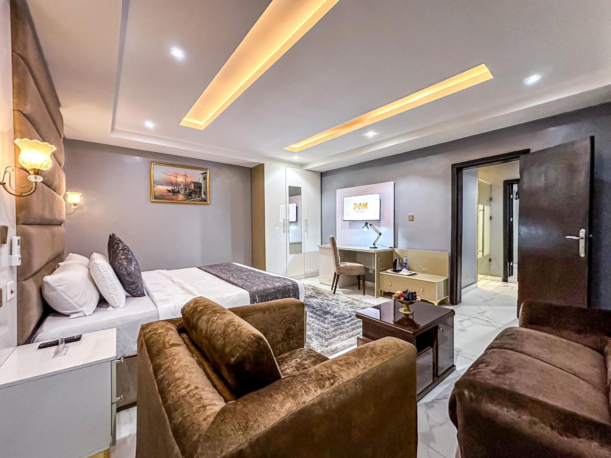 Parkview Astoria Hotel Lagos Exterior photo