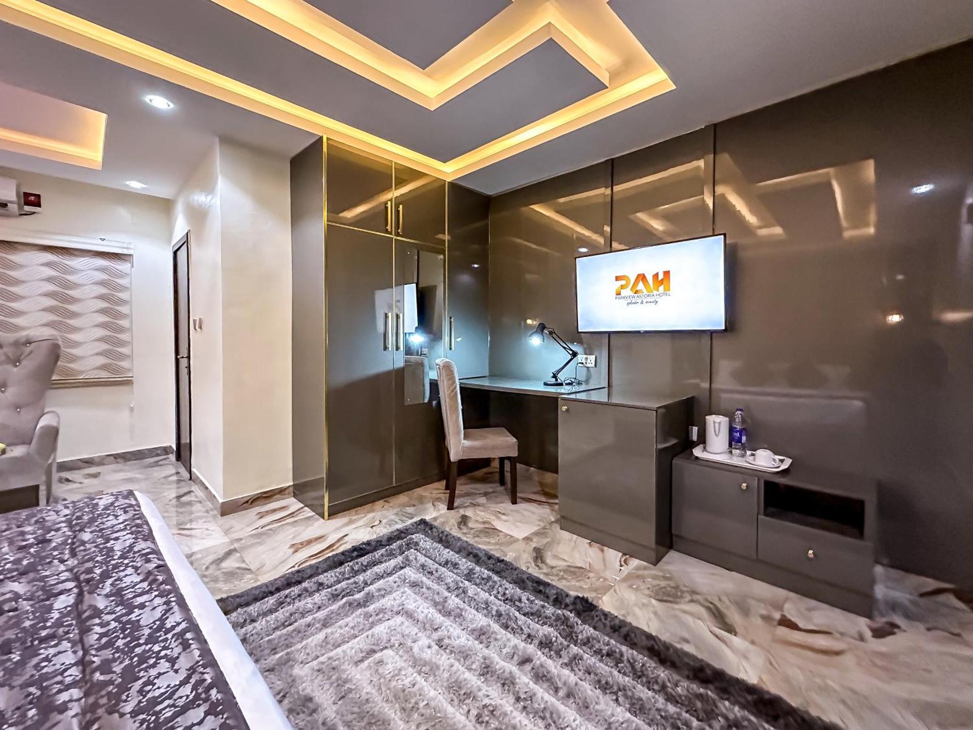 Parkview Astoria Hotel Lagos Exterior photo