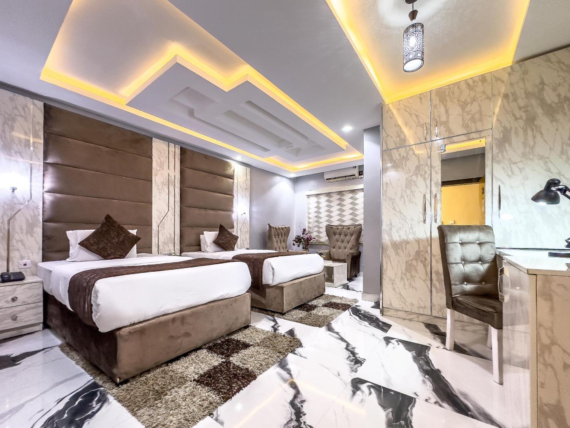 Parkview Astoria Hotel Lagos Exterior photo