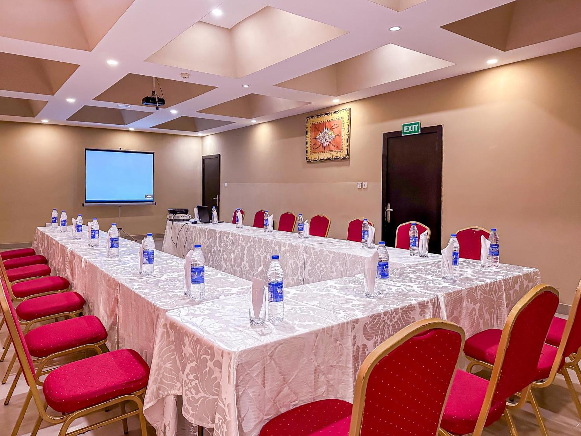 Parkview Astoria Hotel Lagos Exterior photo