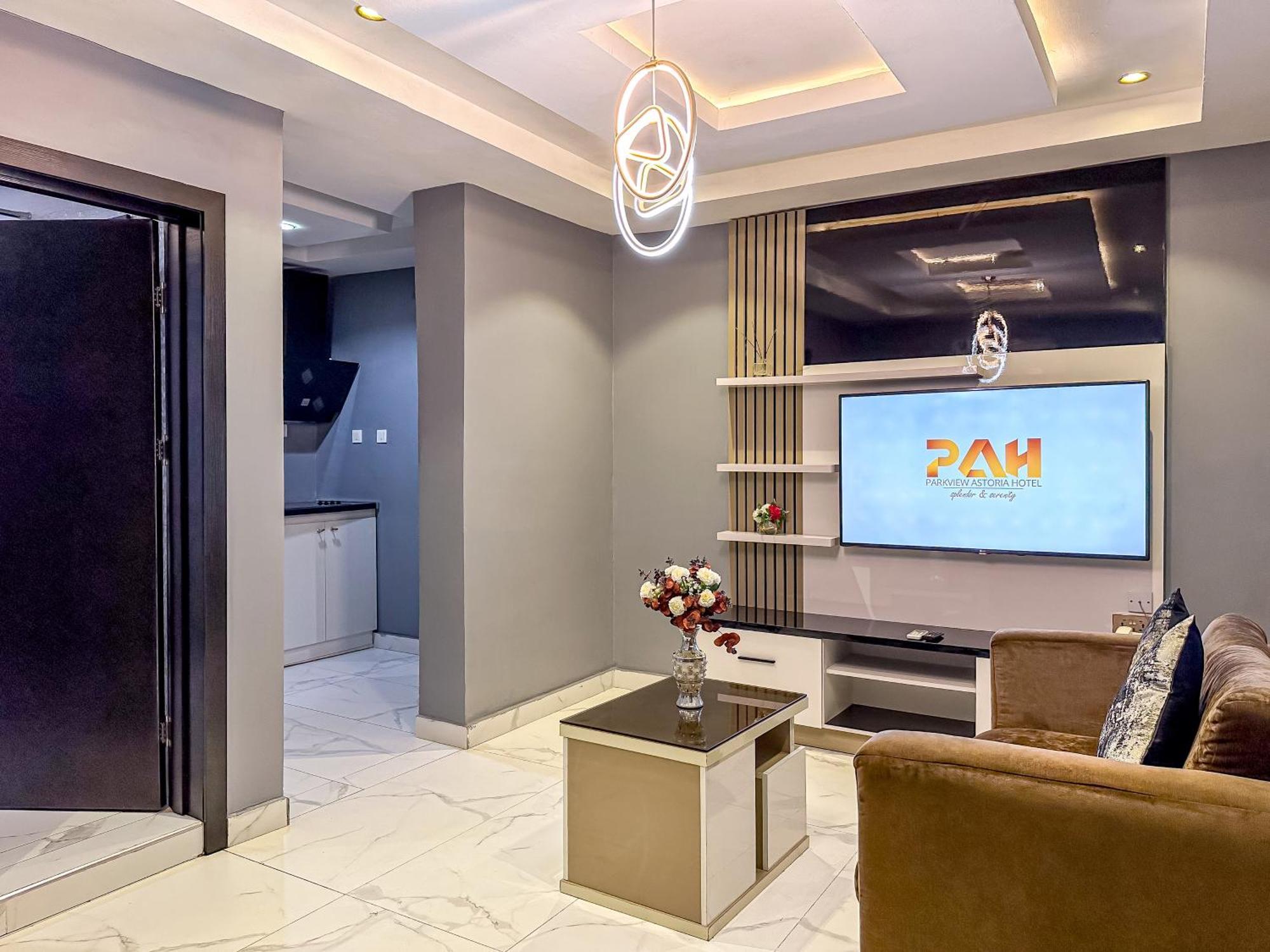 Parkview Astoria Hotel Lagos Exterior photo