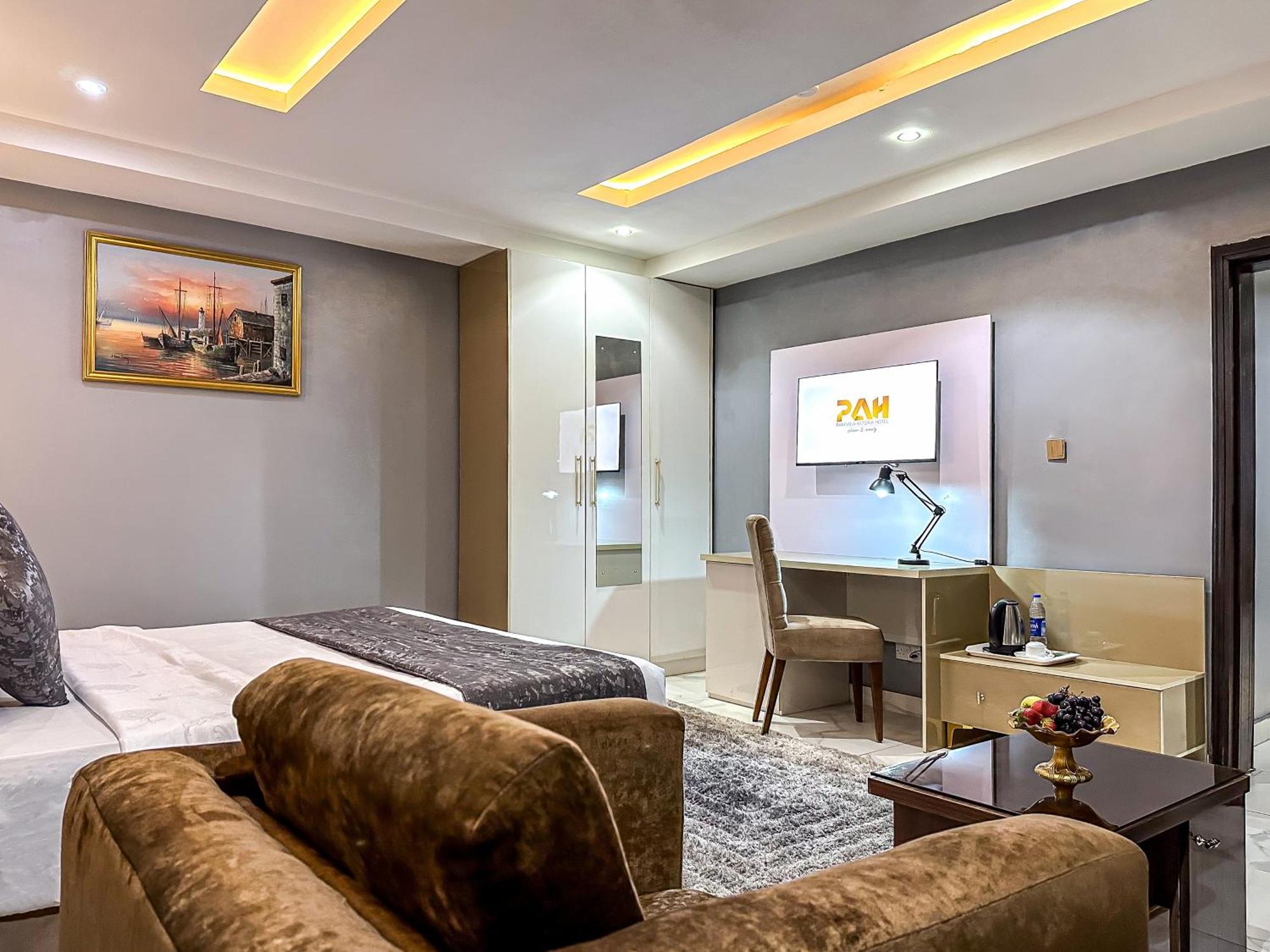Parkview Astoria Hotel Lagos Exterior photo