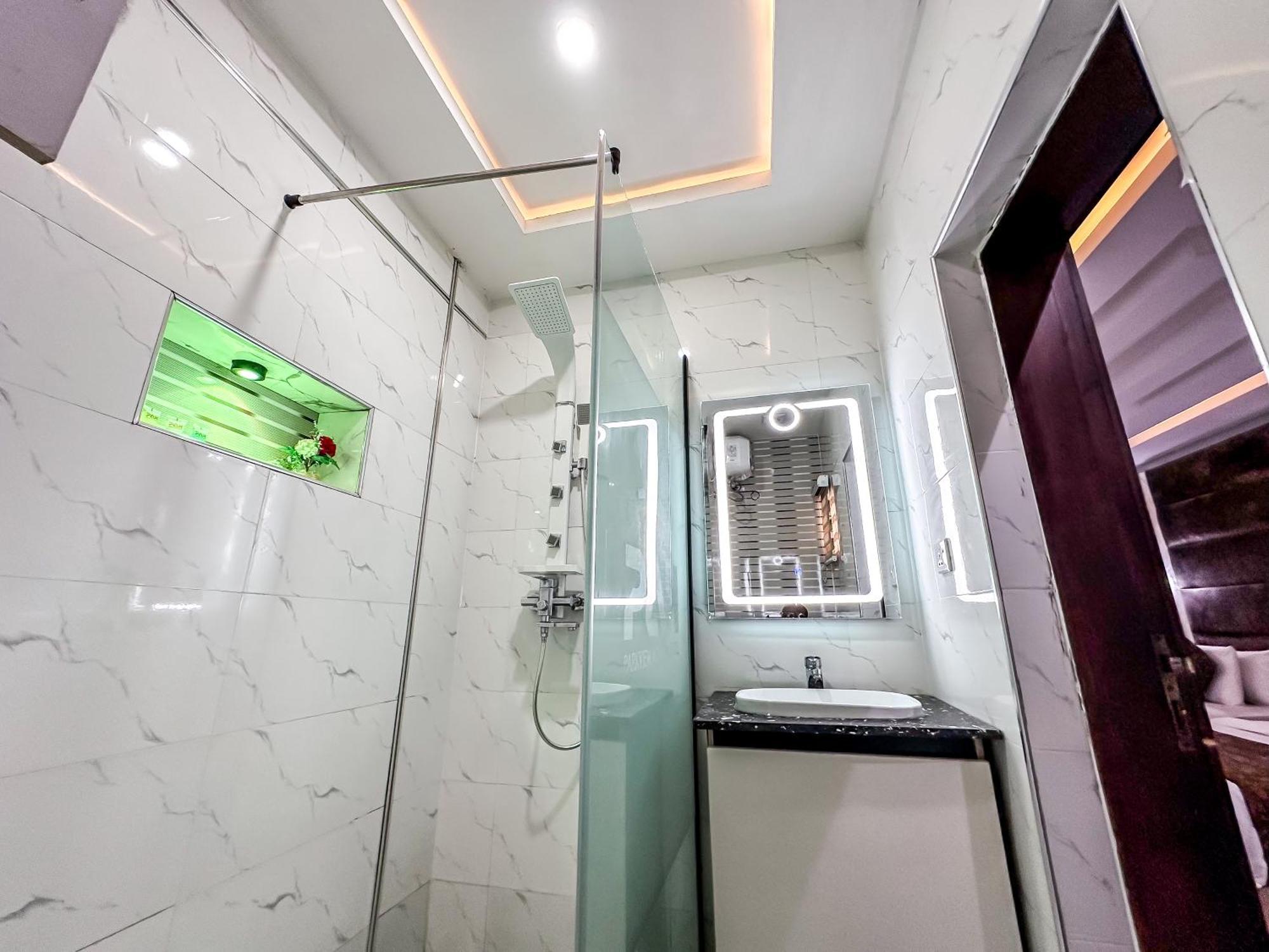Parkview Astoria Hotel Lagos Exterior photo