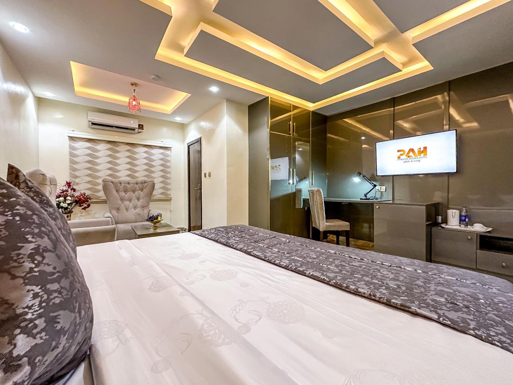 Parkview Astoria Hotel Lagos Exterior photo