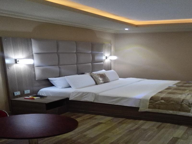 Parkview Astoria Hotel Lagos Exterior photo