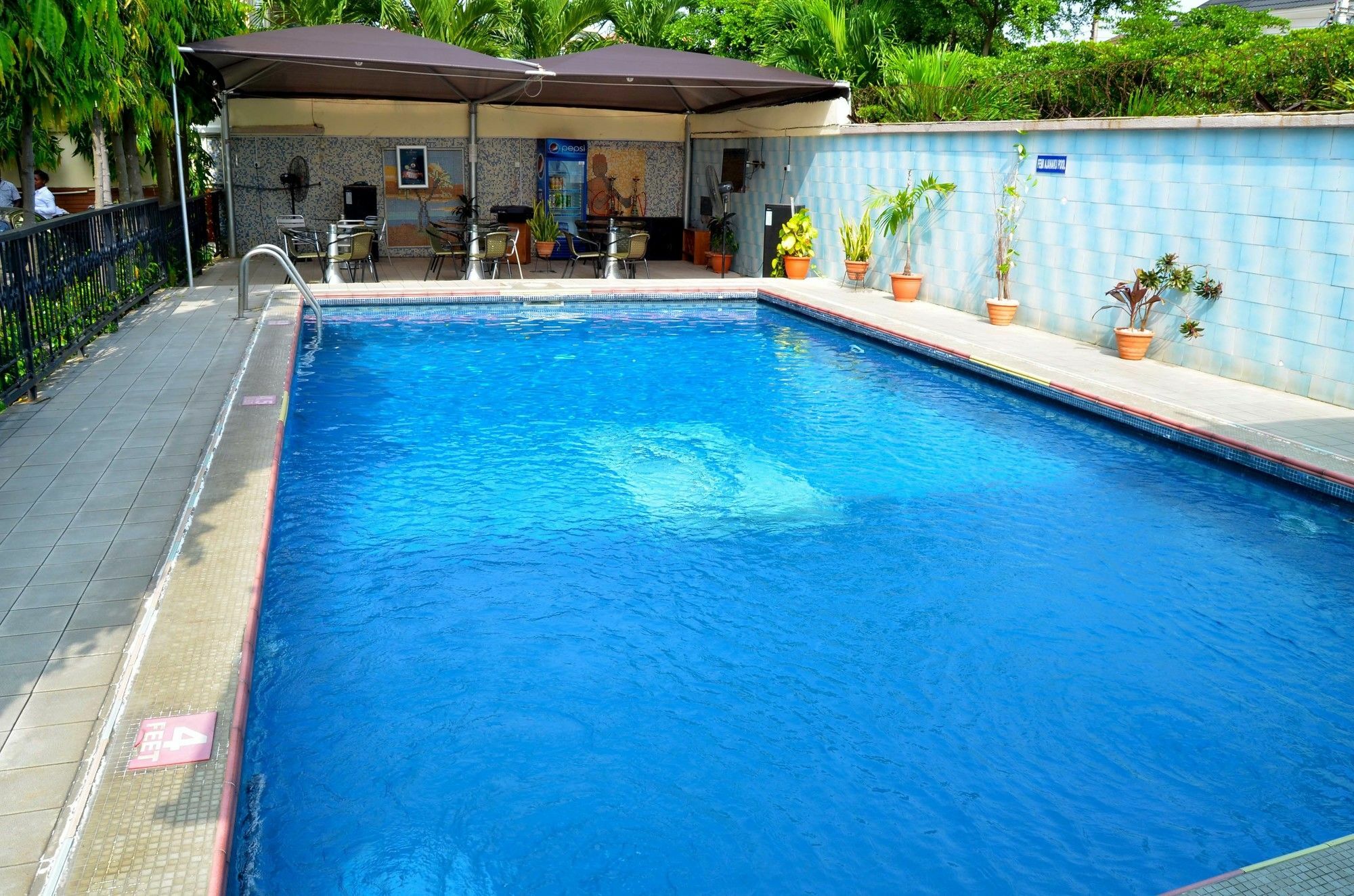Parkview Astoria Hotel Lagos Exterior photo